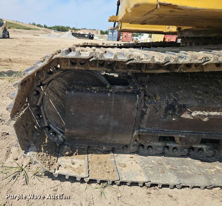 image for item DW6598 2018 Caterpillar 325F L excavator