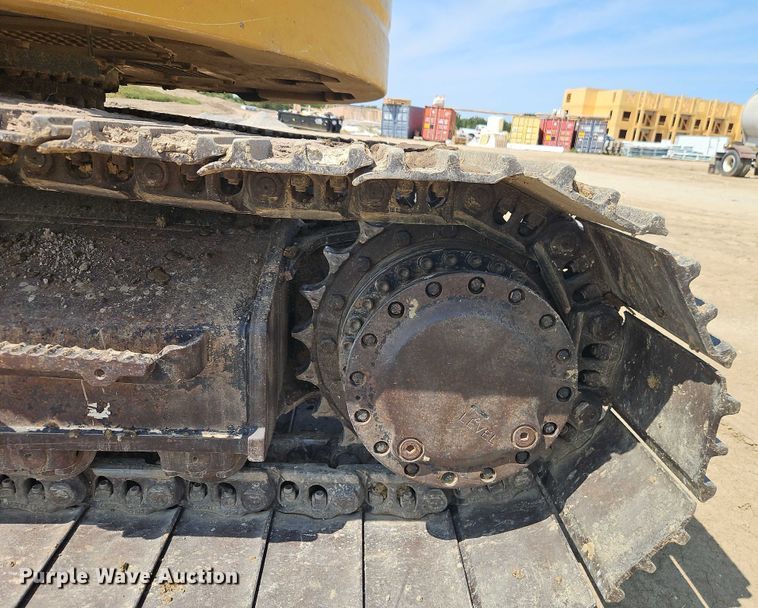 image for item DW6598 2018 Caterpillar 325F L excavator