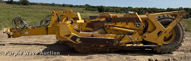 image for item DW6602 2012 John Deere 2112C scraper