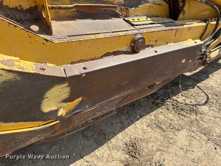 image for item DW6602 2012 John Deere 2112C scraper