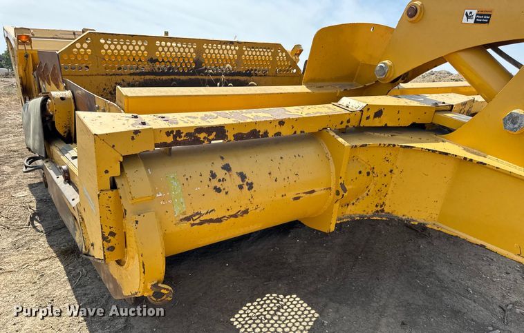 image for item DW6602 2012 John Deere 2112C scraper