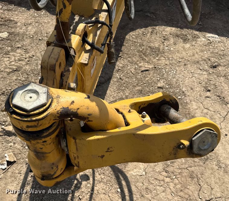 image for item DW6602 2012 John Deere 2112C scraper