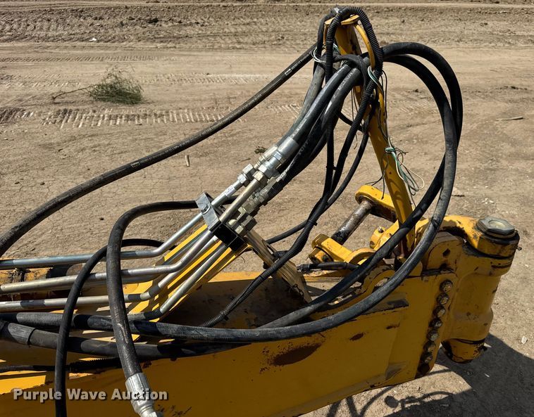 image for item DW6602 2012 John Deere 2112C scraper