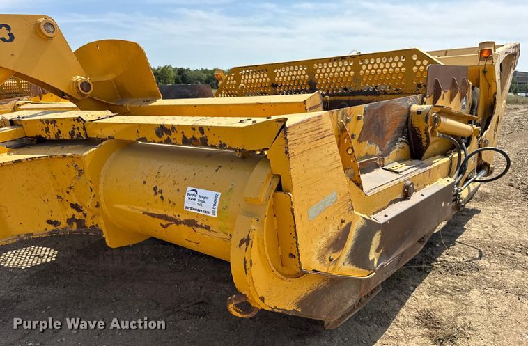 image for item DW6602 2012 John Deere 2112C scraper