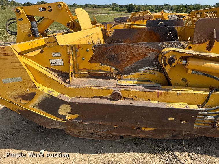 image for item DW6602 2012 John Deere 2112C scraper