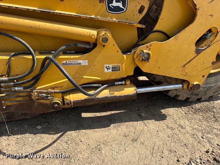 image for item DW6602 2012 John Deere 2112C scraper