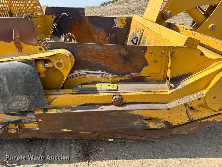 image for item DW6602 2012 John Deere 2112C scraper