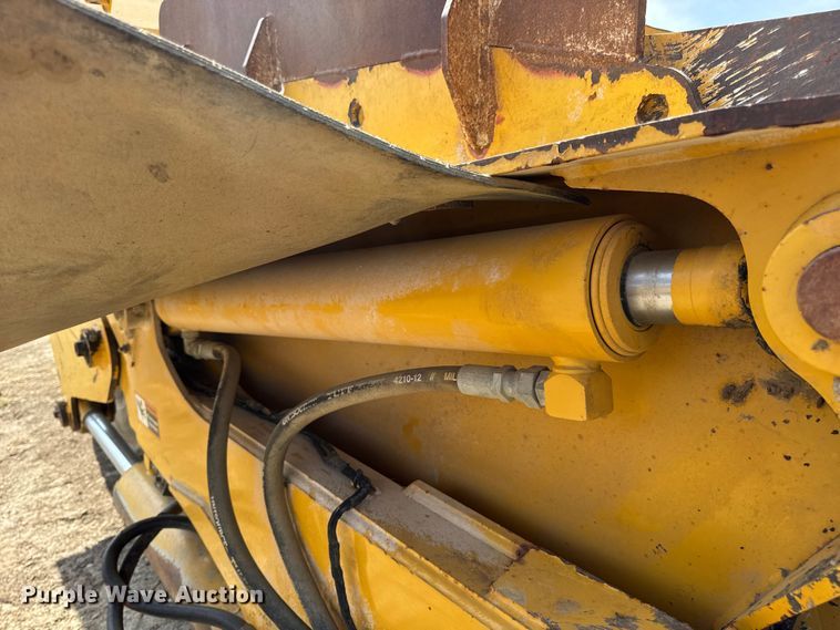 image for item DW6602 2012 John Deere 2112C scraper