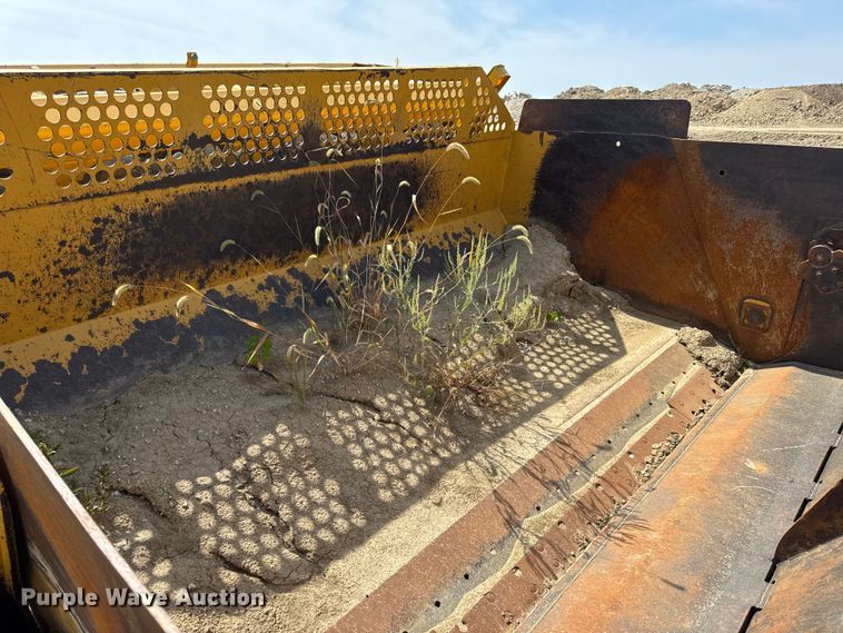 image for item DW6602 2012 John Deere 2112C scraper