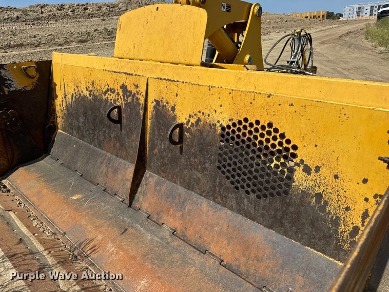 image for item DW6602 2012 John Deere 2112C scraper