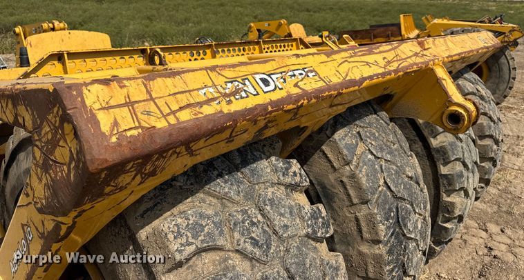 image for item DW6602 2012 John Deere 2112C scraper