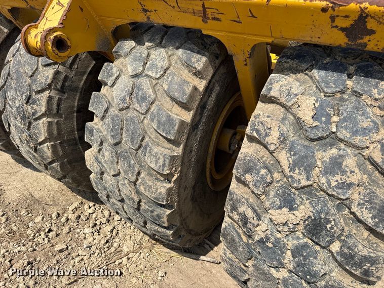 image for item DW6602 2012 John Deere 2112C scraper