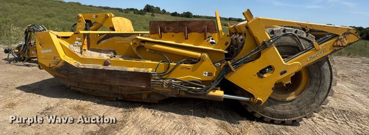 image for item DW6604 2012 John Deere 2112C scraper