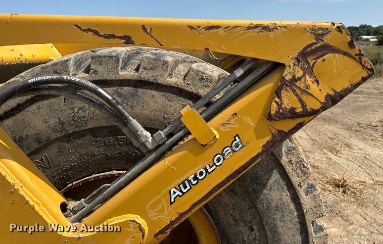 image for item DW6604 2012 John Deere 2112C scraper