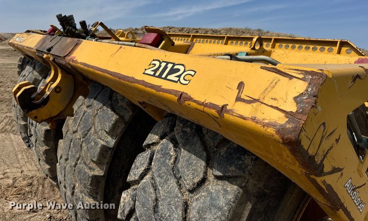 image for item DW6604 2012 John Deere 2112C scraper