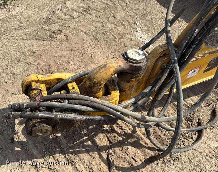 image for item DW6604 2012 John Deere 2112C scraper