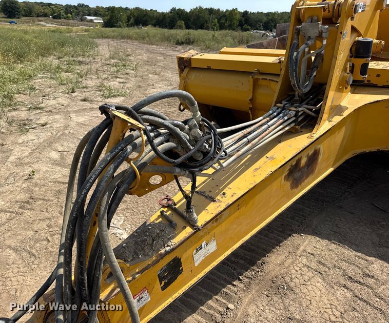 image for item DW6604 2012 John Deere 2112C scraper