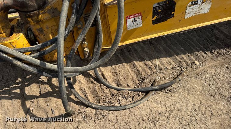 image for item DW6604 2012 John Deere 2112C scraper