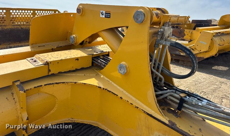 image for item DW6604 2012 John Deere 2112C scraper