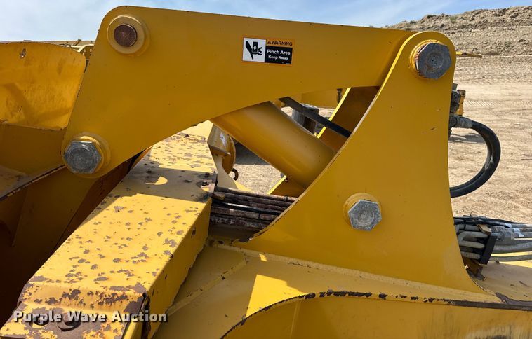 image for item DW6604 2012 John Deere 2112C scraper