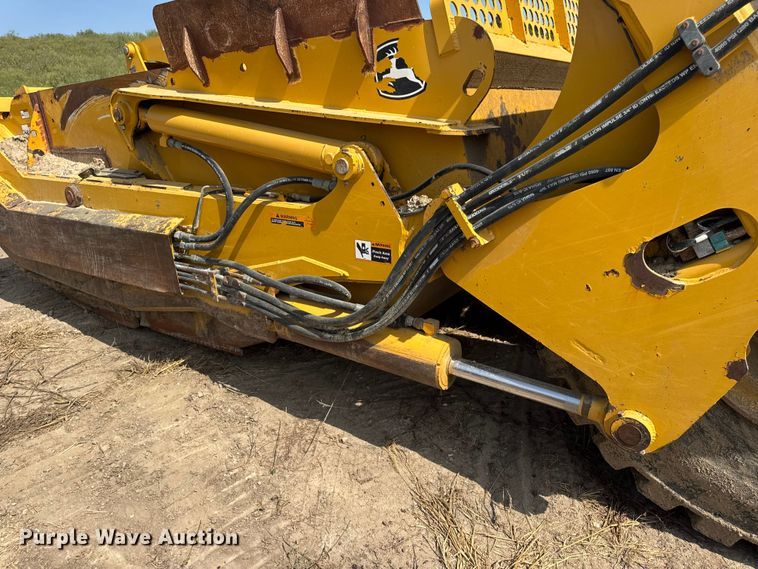 image for item DW6604 2012 John Deere 2112C scraper