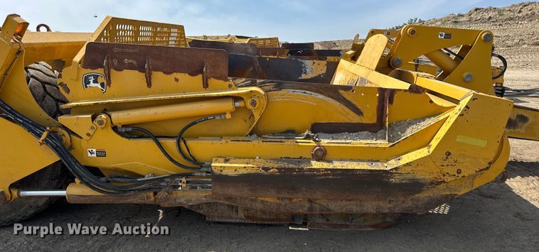 image for item DW6604 2012 John Deere 2112C scraper