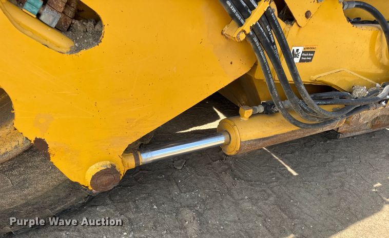 image for item DW6604 2012 John Deere 2112C scraper