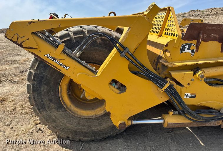 image for item DW6604 2012 John Deere 2112C scraper