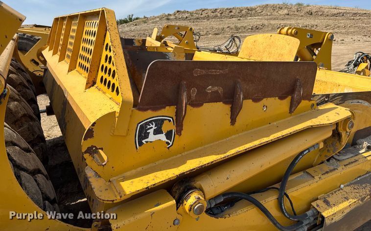 image for item DW6604 2012 John Deere 2112C scraper