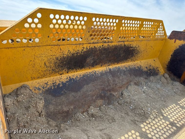 image for item DW6604 2012 John Deere 2112C scraper