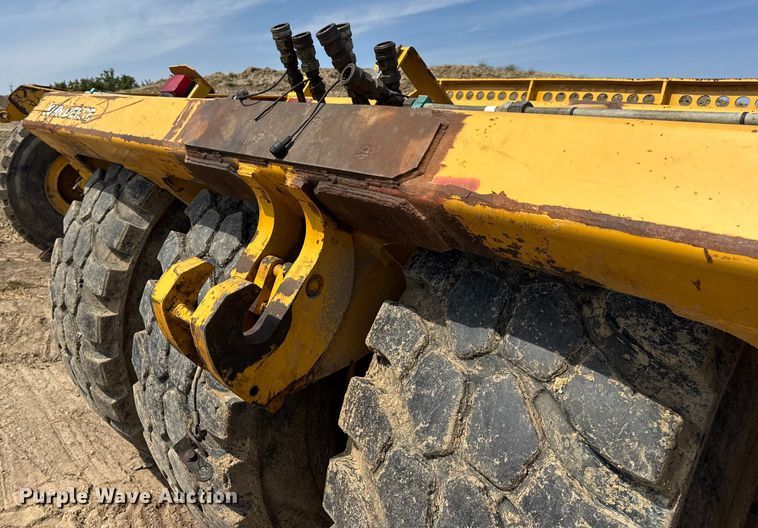 image for item DW6604 2012 John Deere 2112C scraper