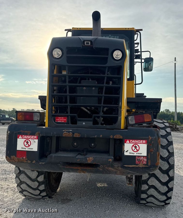 image for item DW6605 Komatsu WA200-8 wheel loader