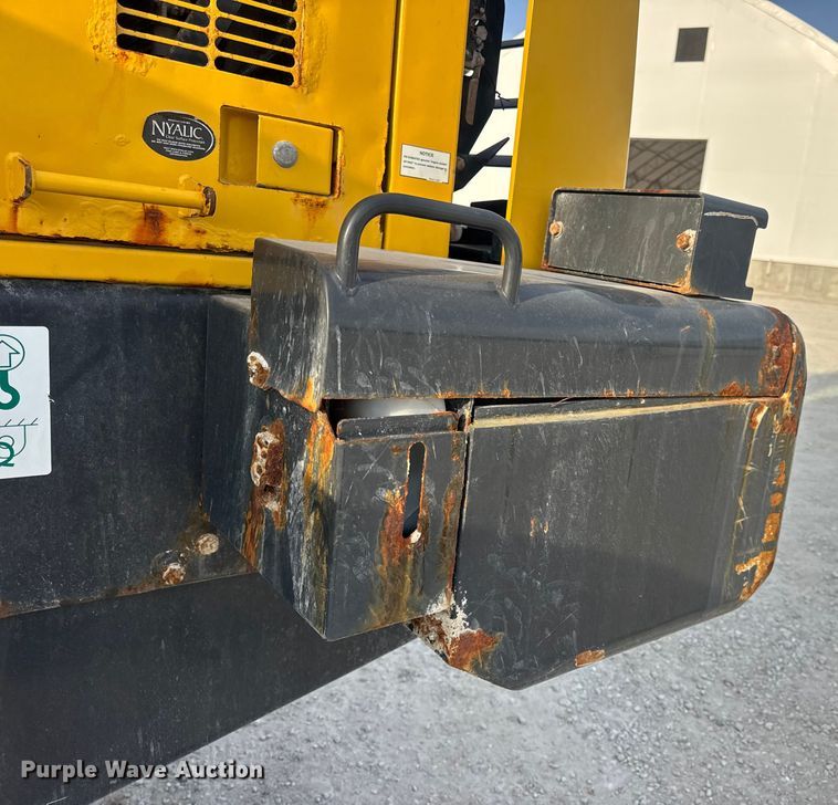 image for item DW6605 Komatsu WA200-8 wheel loader