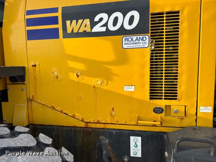 image for item DW6605 Komatsu WA200-8 wheel loader