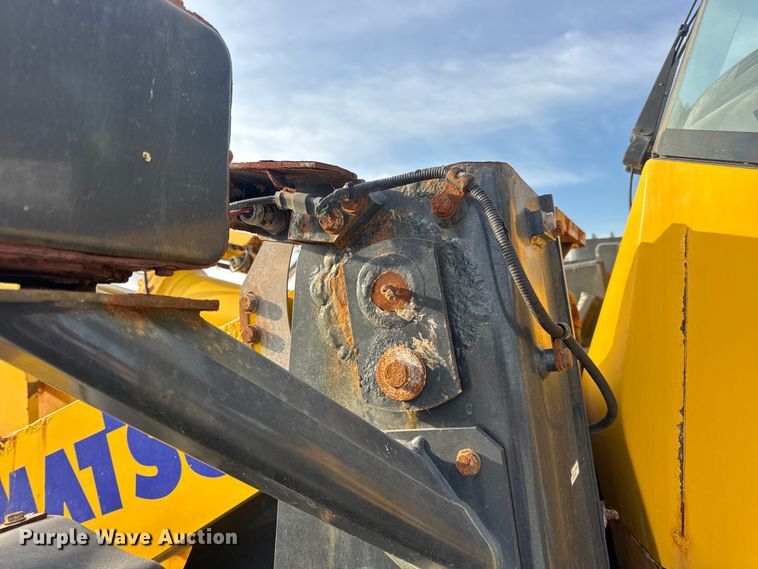 image for item DW6605 Komatsu WA200-8 wheel loader