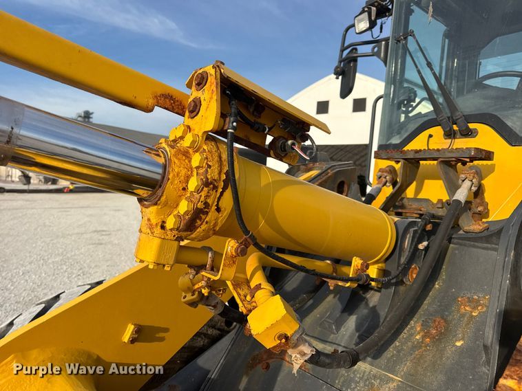 image for item DW6605 Komatsu WA200-8 wheel loader