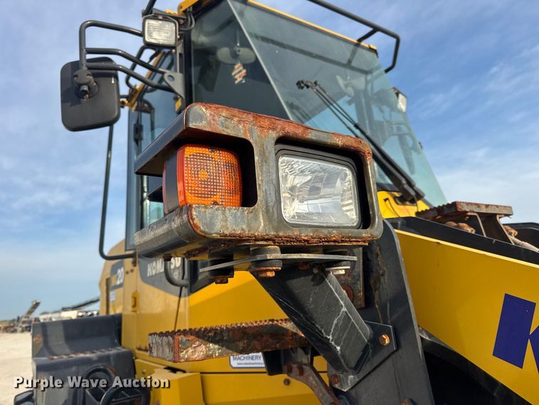 image for item DW6605 Komatsu WA200-8 wheel loader