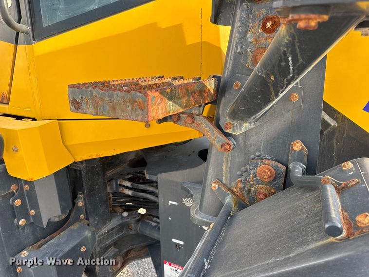 image for item DW6605 Komatsu WA200-8 wheel loader