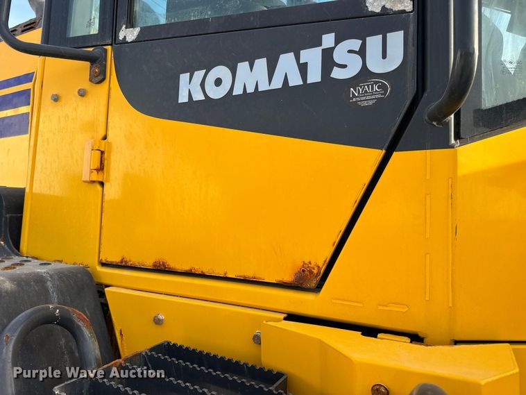 image for item DW6605 Komatsu WA200-8 wheel loader