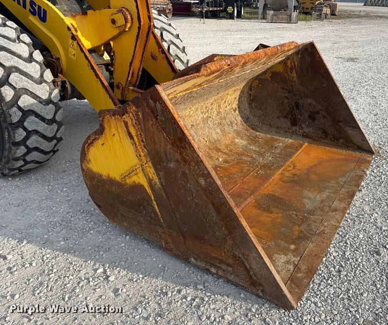 image for item DW6605 Komatsu WA200-8 wheel loader