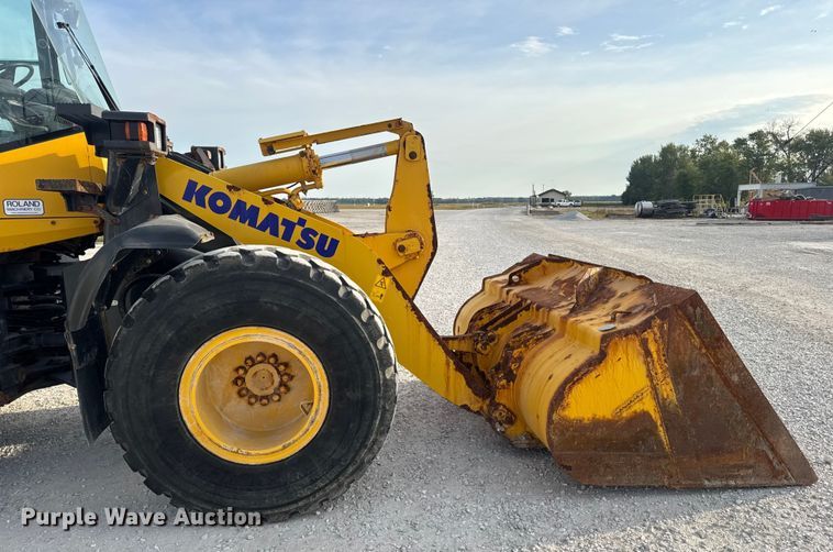 image for item DW6605 Komatsu WA200-8 wheel loader