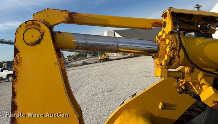 image for item DW6605 Komatsu WA200-8 wheel loader