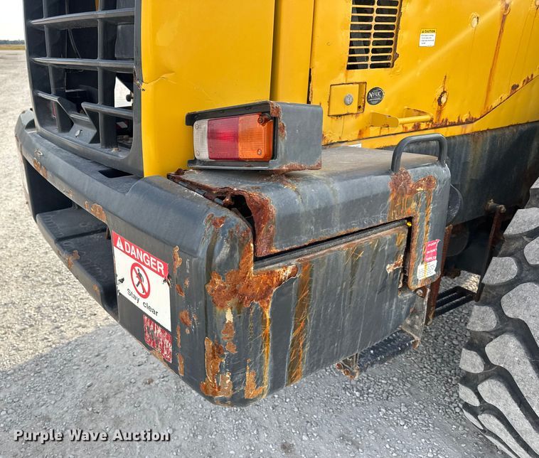 image for item DW6605 Komatsu WA200-8 wheel loader