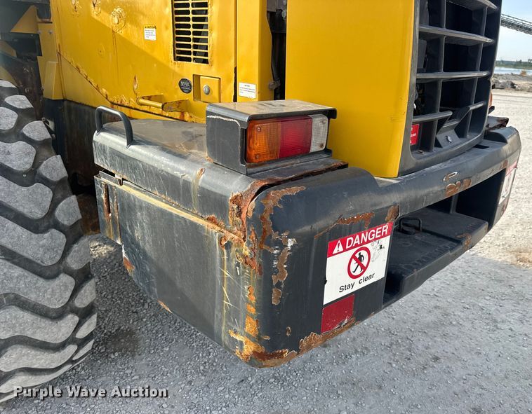 image for item DW6605 Komatsu WA200-8 wheel loader