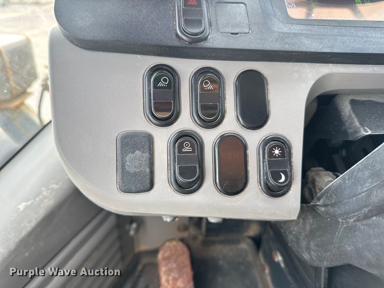 image for item DW6605 Komatsu WA200-8 wheel loader