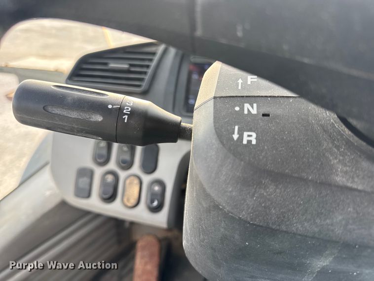 image for item DW6605 Komatsu WA200-8 wheel loader