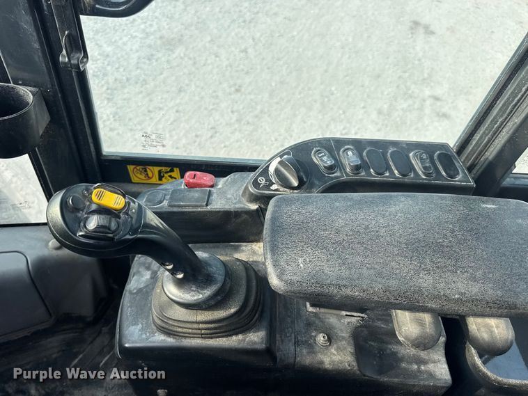 image for item DW6605 Komatsu WA200-8 wheel loader