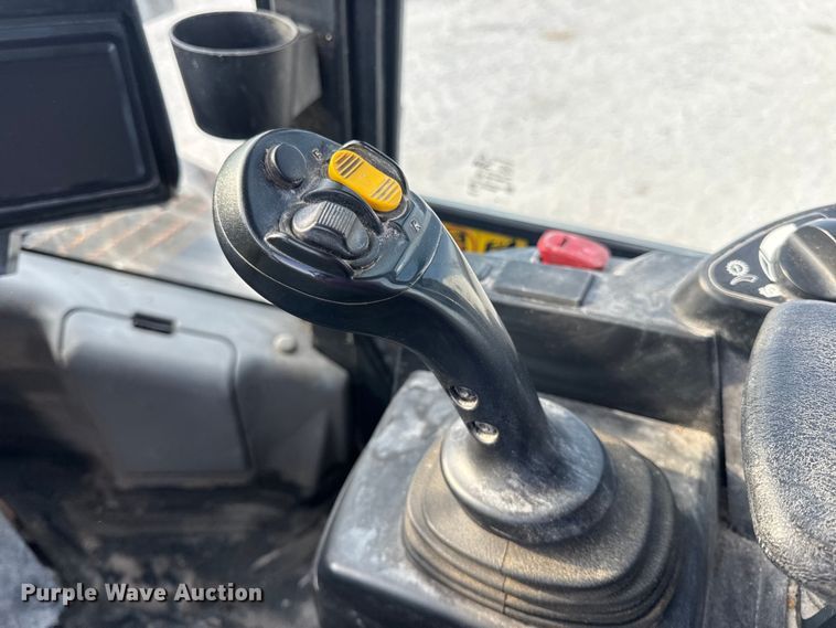 image for item DW6605 Komatsu WA200-8 wheel loader