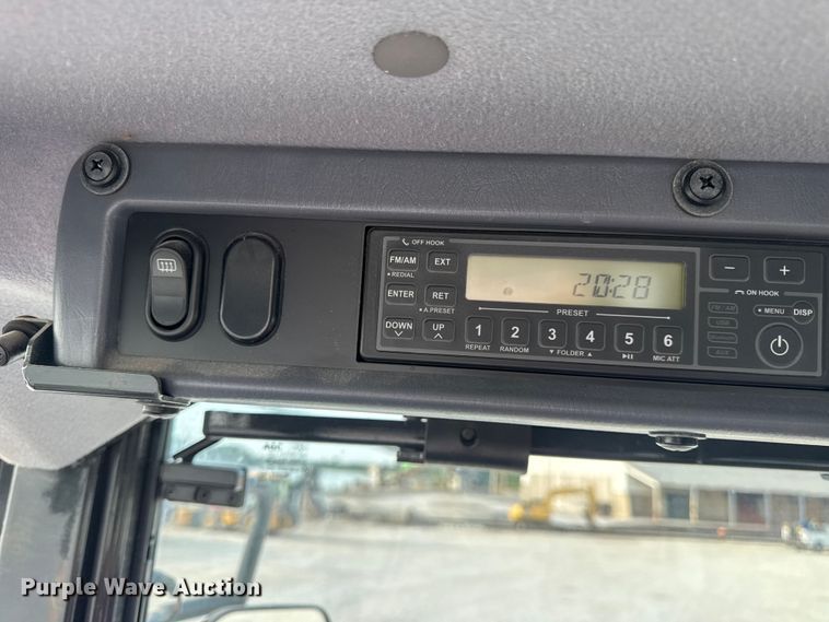 image for item DW6605 Komatsu WA200-8 wheel loader