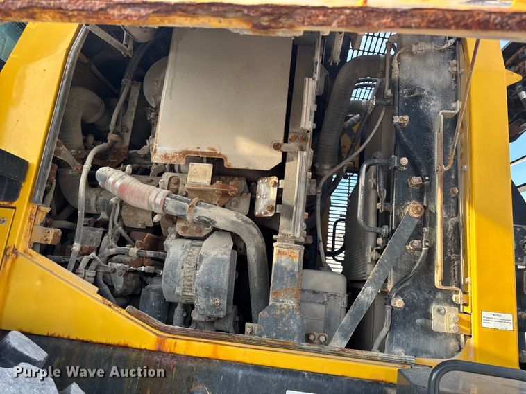 image for item DW6605 Komatsu WA200-8 wheel loader